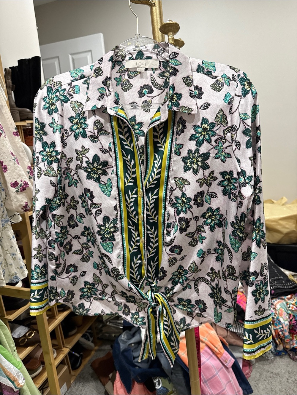LOFT Green Floral Tie-Front Button Down Blouse small petite pink casual